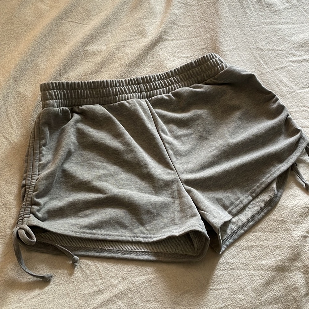 Grey sweatshorts